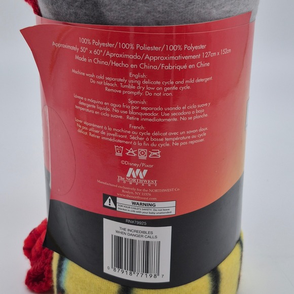 The Incredibles Family Fleece Throw Blanket 50" x 60" The Northwest Company Red - Picture 4 of 7